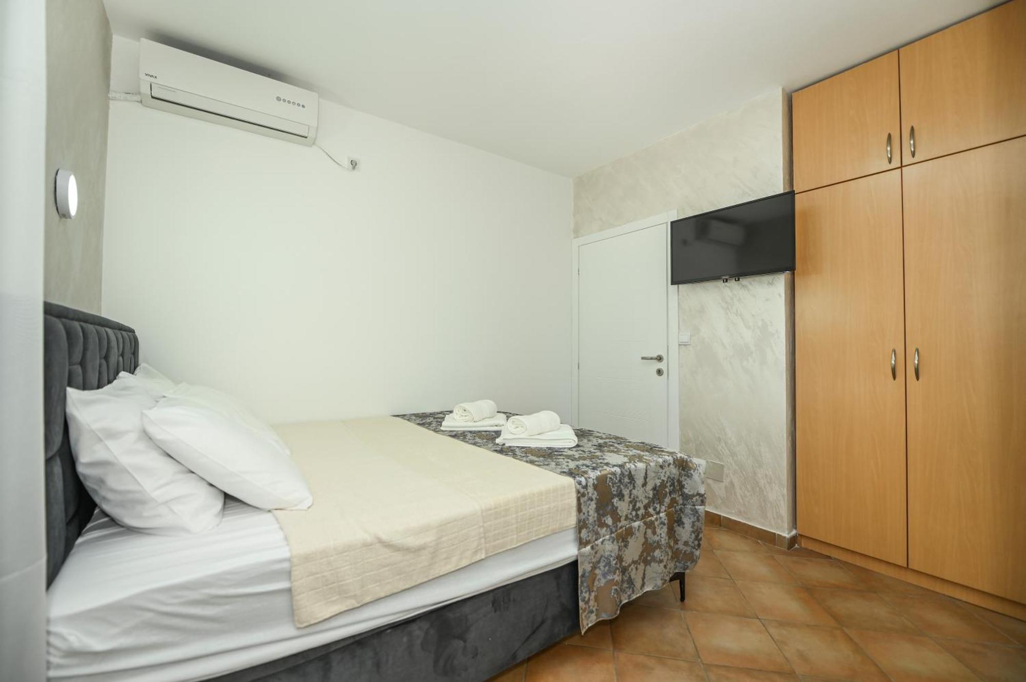 Villa Lux Rajovic Budva Bagian luar foto
