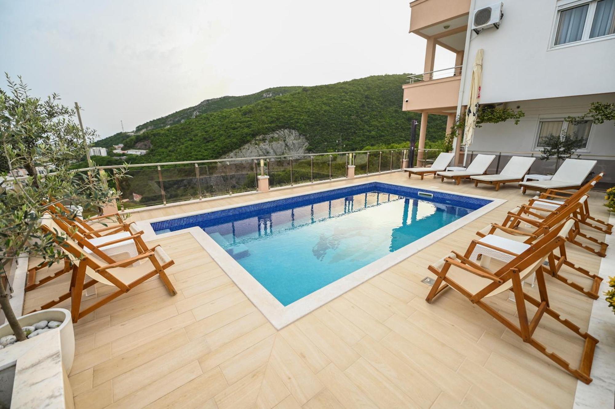 Villa Lux Rajovic Budva Bagian luar foto