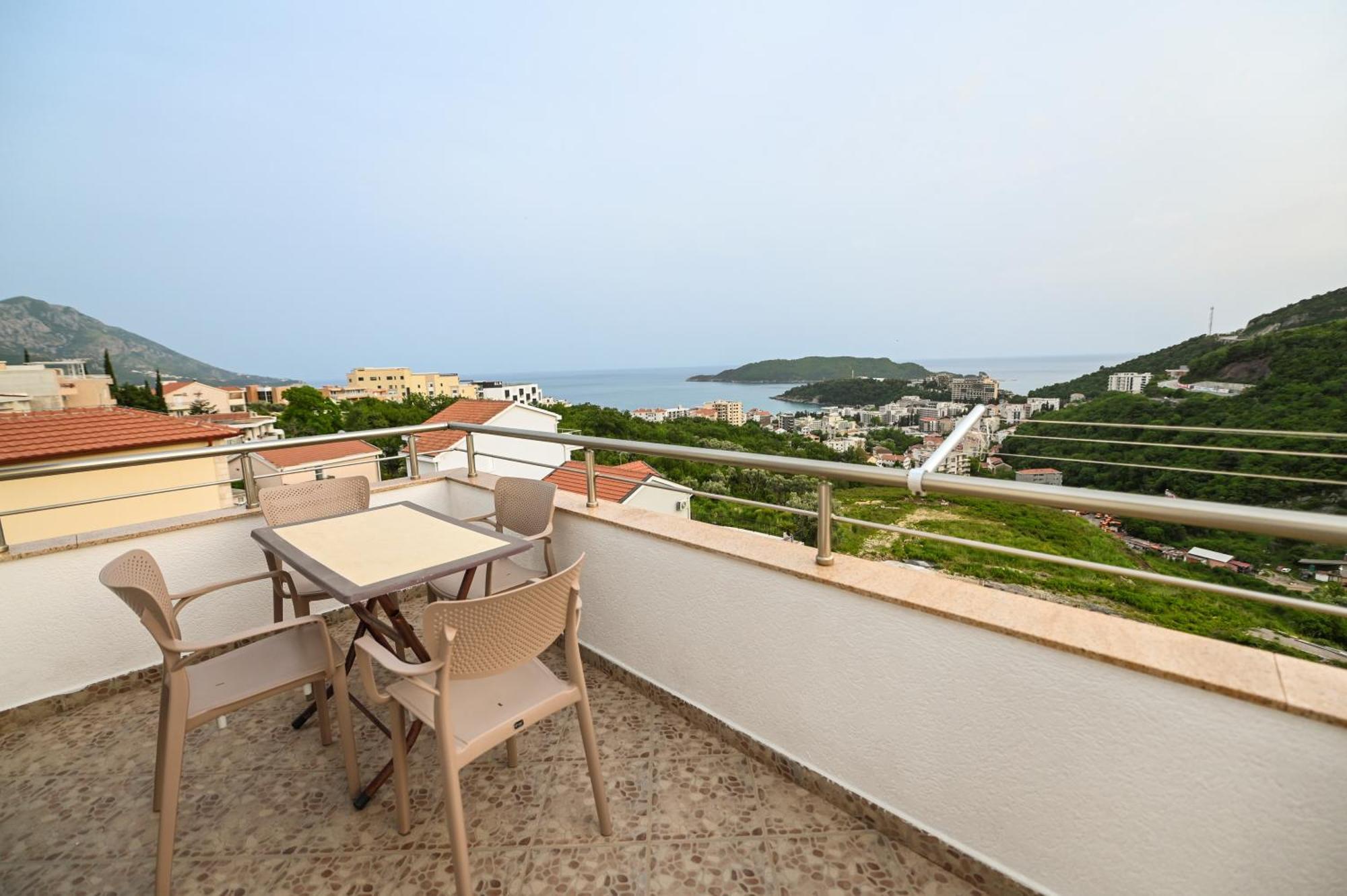 Villa Lux Rajovic Budva Bagian luar foto